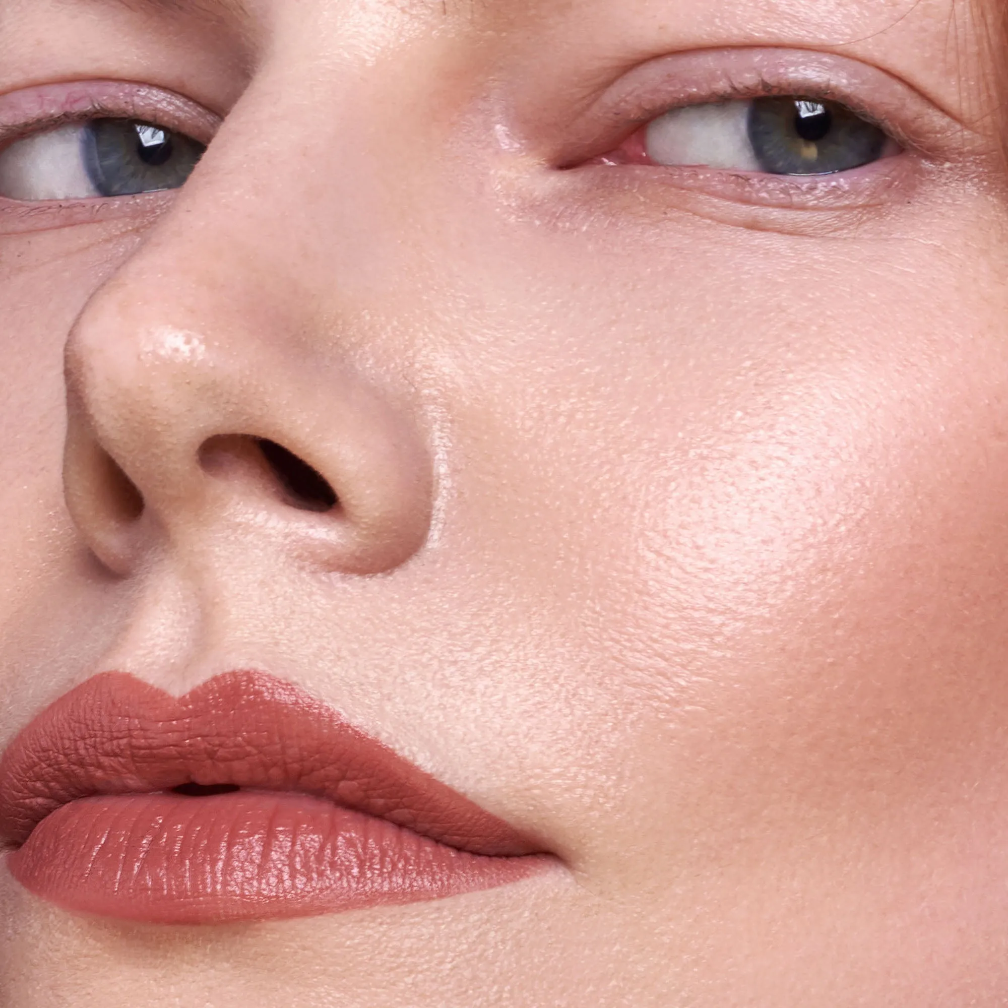 Madara VELVET WEAR Matte Cream Lipstick, #32 WARM NUDE 3.8g